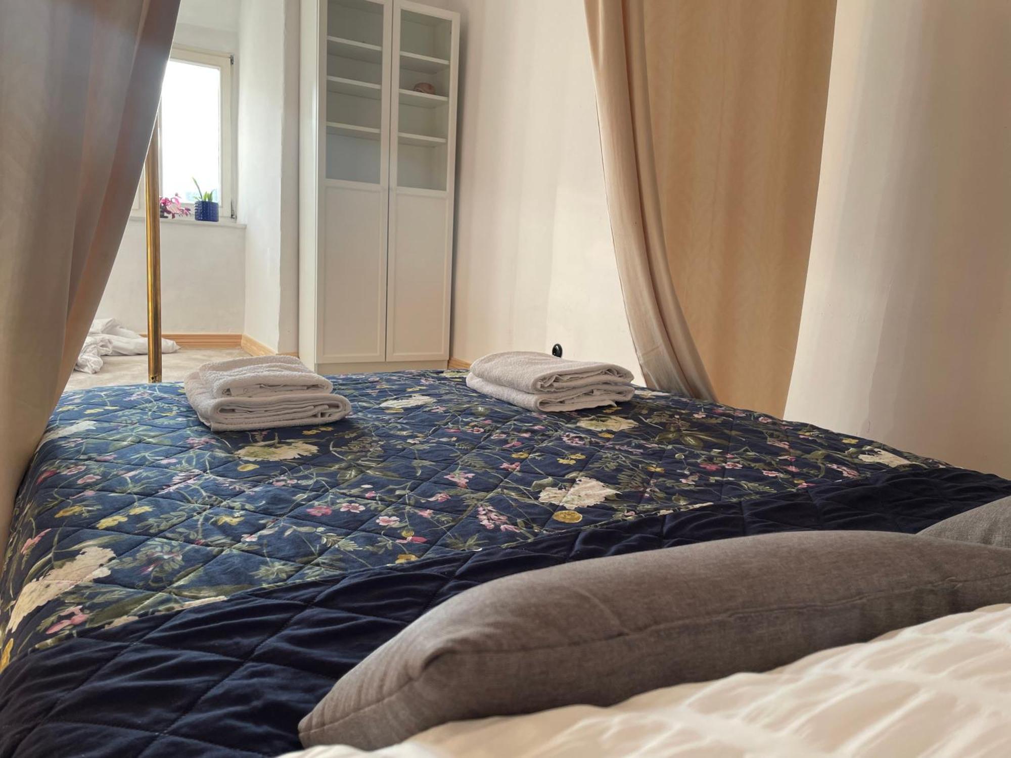 Sentymenty - Apartamenty W Kamienicy Na Mickiewicza Torun Luaran gambar